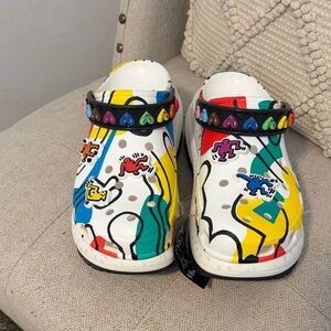 CROCS Keith Haring